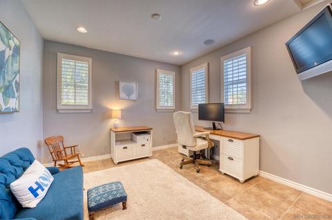 7432 Circulo Sequoia, Carlsbad, CA 92009 photo 17
