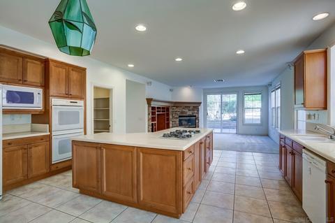 1208 Spar Ct, Carlsbad, CA 92011 photo 5