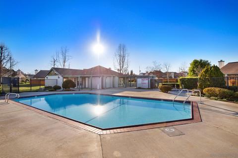 450 Nantucket Gln, Escondido, CA 92027 photo 25