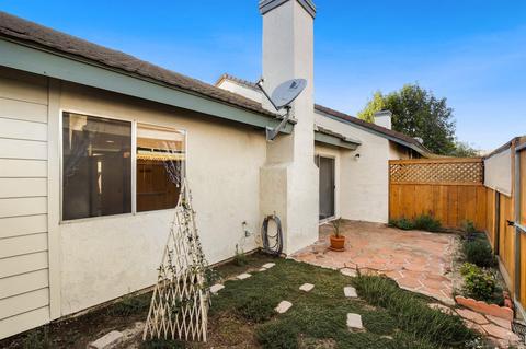 450 Nantucket Gln, Escondido, CA 92027 photo 4