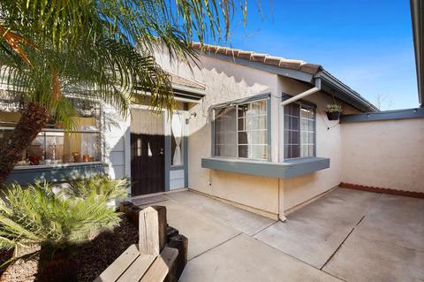 450 Nantucket Gln, Escondido, CA 92027 photo 1