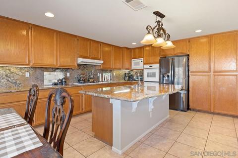 10082 Destiny Mountain Ct, Spring Valley, CA 91978 photo 7