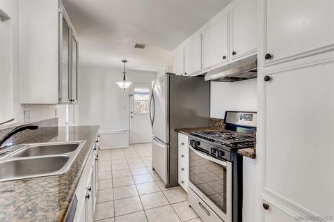4268 Lido Dr, Riverside, CA 92503 photo 6