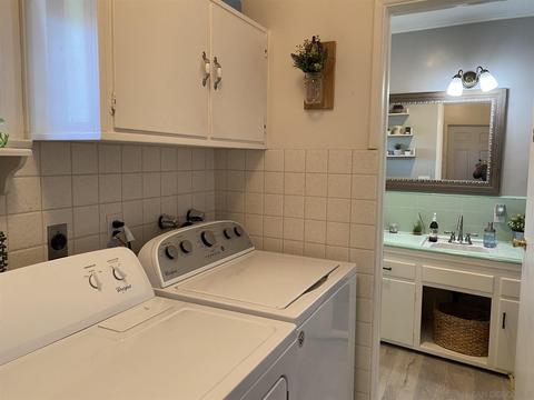 340 Avalon Dr, Vista, CA 92084 photo 11