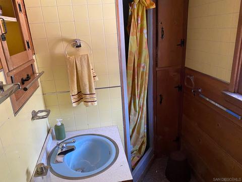 525 Elysian Blvd, Big Bear City, CA 92314 photo 2