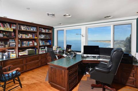 1745 Valdes Dr, La Jolla, CA 92037 photo 10