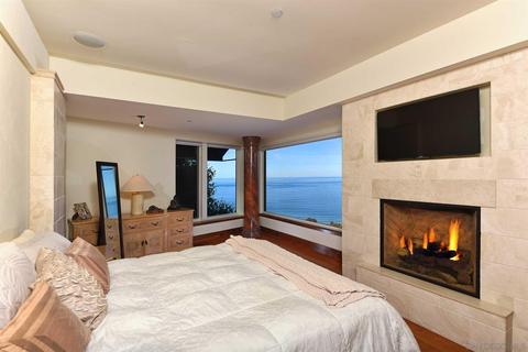 1745 Valdes Dr, La Jolla, CA 92037 photo 15