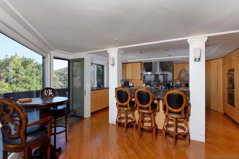 1745 Valdes Dr, La Jolla, CA 92037 photo 14