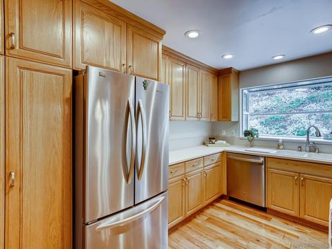 11132 Arco Dr, Escondido, CA 92026 photo 4