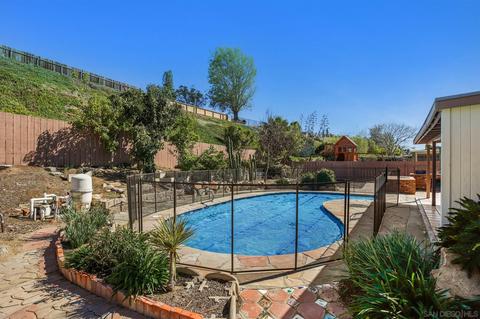 13441 Tobiasson Rd, Poway, CA 92064 photo 2