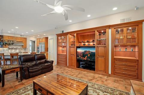 3557 Avenida Pantera, Carlsbad, CA 92009 photo 4