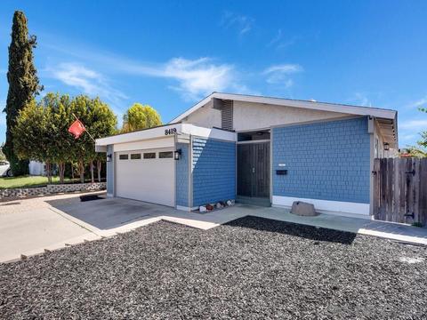 8419 Carlton Oaks Dr, Santee, CA 92071 photo 1