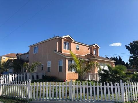 605 Florence St, Imperial Beach, CA 91932 photo 2