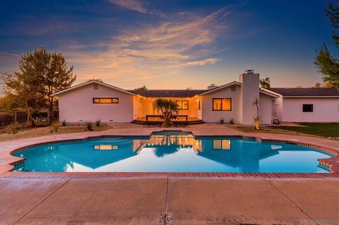 982 Salem St, Vista, CA 92084 photo 4