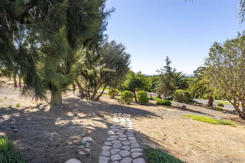 1395 Tierra Roja Dr, Fallbrook, CA 92028 photo 36