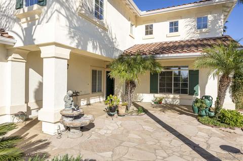 1395 Tierra Roja Dr, Fallbrook, CA 92028 photo 3