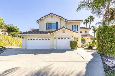 1395 Tierra Roja Dr, Fallbrook, CA 92028 photo 2