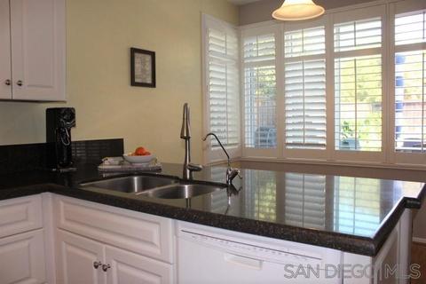 1551 Corte De Mija, Oceanside, CA 92056 photo 8