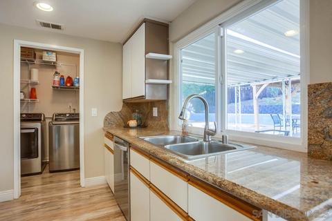 1801 Kingston Dr, Escondido, CA 92027 photo 7