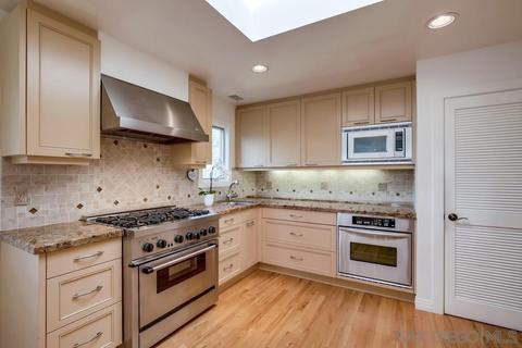 2114 Murcia Ct, La Jolla, CA 92037 photo 11