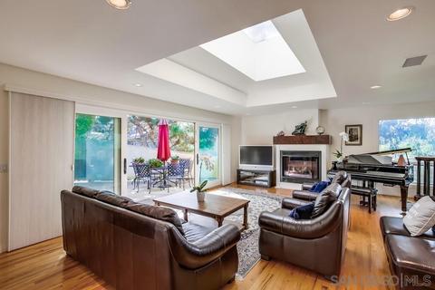 2114 Murcia Ct, La Jolla, CA 92037 photo 3