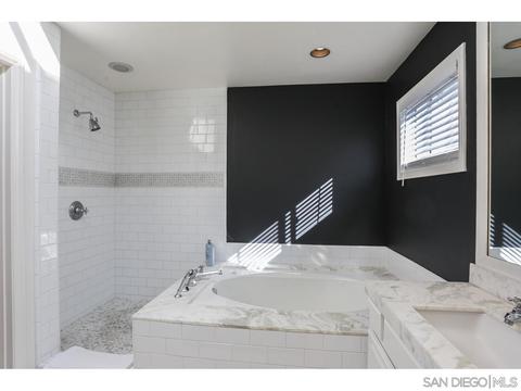 1452 Caminito Solidago, La Jolla, CA 92037 photo 4