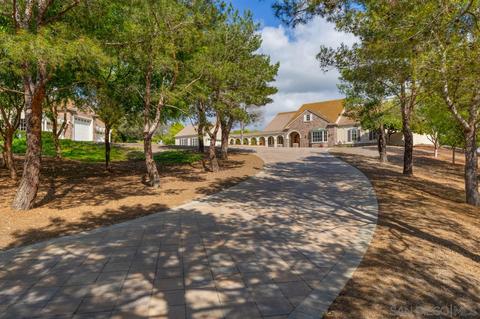 8 Rolling View Ln, Fallbrook, CA 92028 photo 3