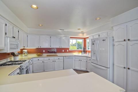 177 D Ave, Coronado, CA 92118 photo 10