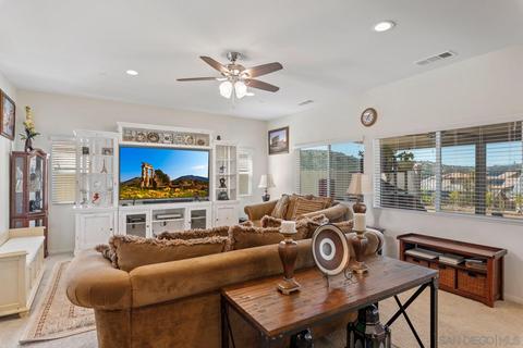 446 Calabrese St, Fallbrook, CA 92028 photo 5