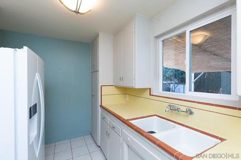1437 Burroughs St, Oceanside, CA 92054 photo 4