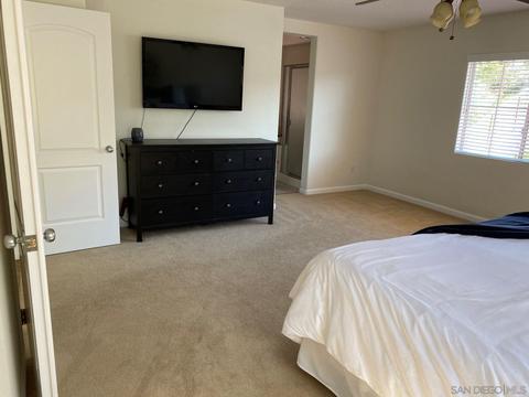 1072 Greenway Rd, Oceanside, CA 92057 photo 16