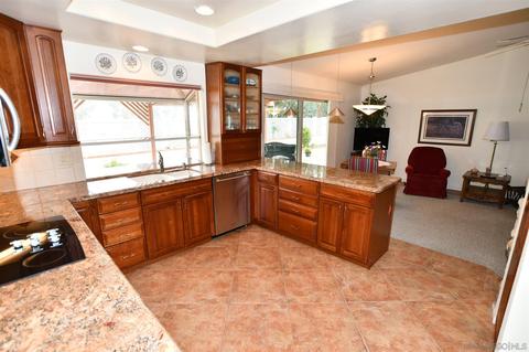 2076 Renshaw Ct, El Cajon, CA 92020 photo 5