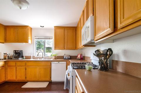 8624 Clifford Heights Rd, Santee, CA 92071 photo 9