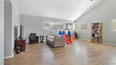 1354 Caliente Loop, Chula Vista, CA 91910 photo 16