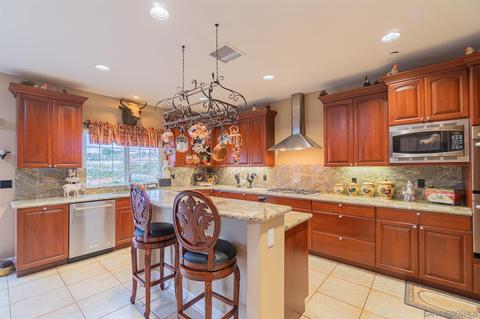 987 Heritage Ranch Rd, Ramona, CA 92065 photo 5