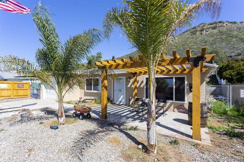 1383 Somermont Dr, El Cajon, CA 92021 photo 3