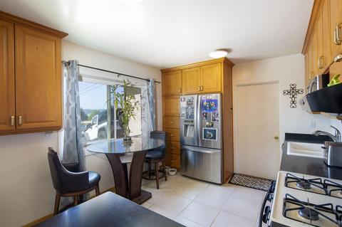 1383 Somermont Dr, El Cajon, CA 92021 photo 12