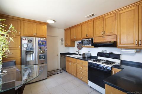 1383 Somermont Dr, El Cajon, CA 92021 photo 11