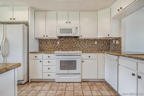2501 Navarra Dr #121, Carlsbad, CA 92009 photo 8