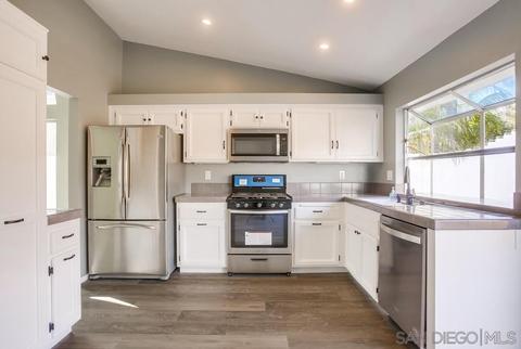 765 Rivertree Dr, Oceanside, CA 92058 photo 20
