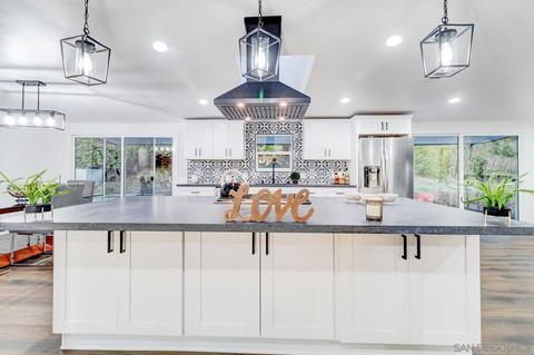 3307 Silver Oak Ln, Vista, CA 92084 photo 9