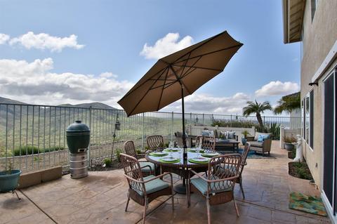 2049 Pointe Pkwy, Spring Valley, CA 91978 photo 30