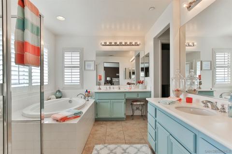 2049 Pointe Pkwy, Spring Valley, CA 91978 photo 14
