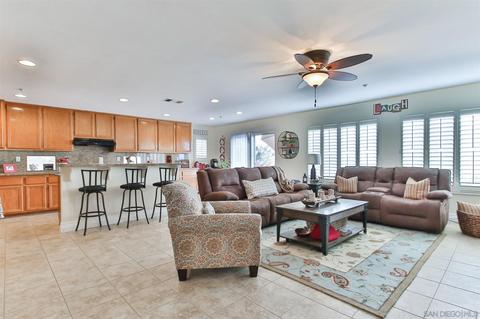 2049 Pointe Pkwy, Spring Valley, CA 91978 photo 5