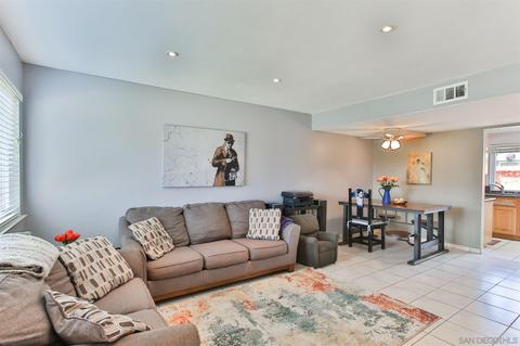 2502 Wanek Rd #B, Escondido, CA 92027 photo 1