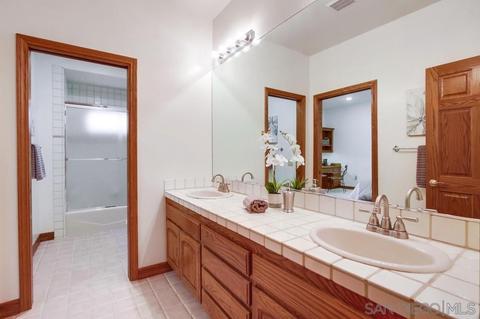 15583 Paseo Del Arroyo, Poway, CA 92064 photo 48