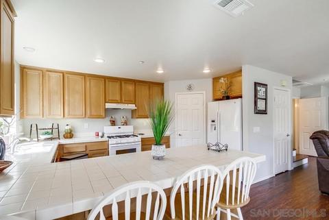 749 Lingel Dr, El Cajon, CA 92019 photo 4