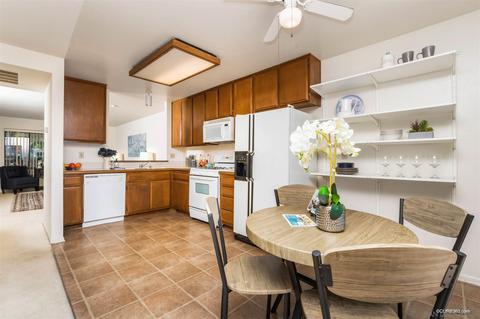 6917 Carnation Dr, Carlsbad, CA 92011 photo 13