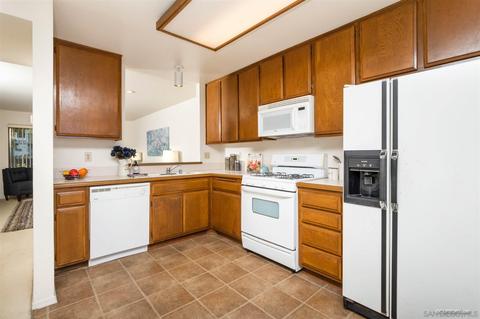 6917 Carnation Dr, Carlsbad, CA 92011 photo 14