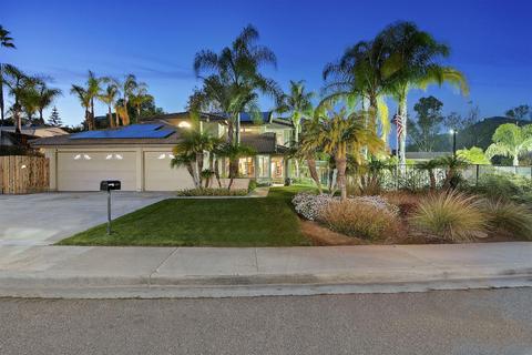2072 Monaco Ct, El Cajon, CA 92019 photo 2